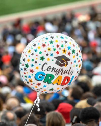 Balloon that says congrats grad.